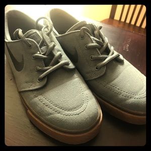 Nike shoes good condition